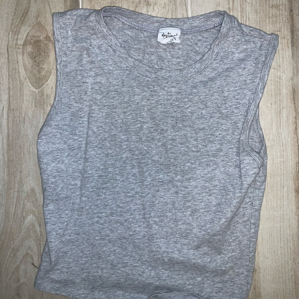 Gray muscle tee crop top!